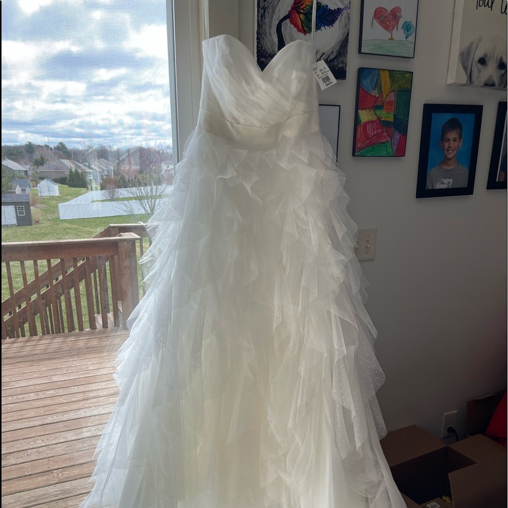 Galina Signature wedding gown